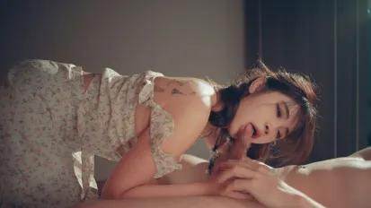 EDmosaic Alice從國中就是我的粉絲，現在22歲終於可以找我拍照了，但也想嘗試拍片，Ａlice的AV初體驗就這樣發生了!