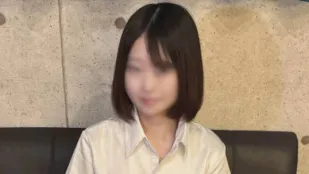FC2PPV-4617033 20多歲的辦公室女士