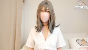 美女姐姐現場教你足交 柚子貓