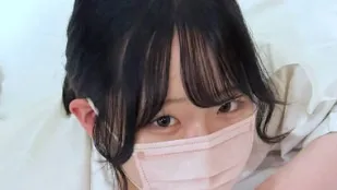 FC2PPV-4692702 脫下內衣的SSS級白皙清純美少女被電動按摩棒玩到高潮