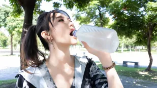 慢跑事故中遇到的長腿癡女Mio的色情救援