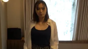 FC2PPV-3281834 H罩杯豐滿妻子