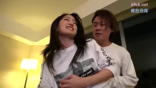 FC2PPV-4880334 路人偷拍我在車站跳舞的活力可愛女孩竟然是知名TikTok網紅