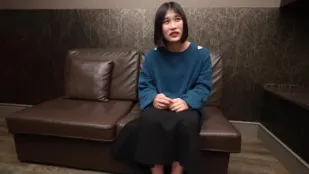 FC2PPV-4545556 純真少女初次被中出