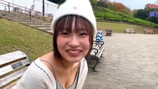 FC2PPV-4925304 處女短髮爆乳女大生遭巨根猛插