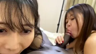 FC2PPV-4926103 雙姝爆乳顛倒三人混戰狂射不止