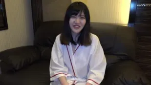 FC2PPV-4732107 身高170cm美苗條20歲清純認真性格背後潛藏的超級淫亂