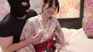 FC2PPV-4734552 以最強3P方式發射4次與男友一起享受欲望的滿足的3P