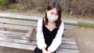 FC2PPV-4225494 尋找一位與她有相同契合度或感覺的男人