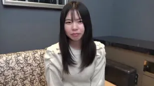 FC2PPV-4235491 黑髮美女蓮華醬