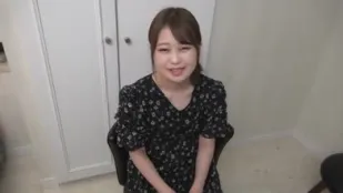 FC2ppv-3172645 她散發著令人無法抗拒的溫柔氣息
