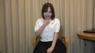 FC2PPV-4765451 從她認真的外表絕對想像不到的騷浪少女