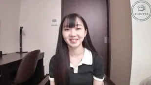 FC2PPV-4788002 有著清純長髮的迷人女孩
