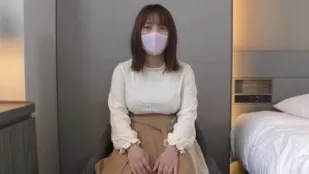 FC2PPV-1869086 新聞主播風格的女孩