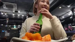 FC2PPV-1778125 擁有四分之一日本血統聰明漂亮的前時裝模
