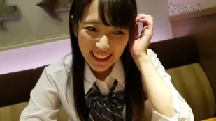 FC2PPV-1640514 東京私立學校三年級學生會長腿