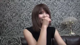FC2PPV-1511351 嬌小可愛的女孩