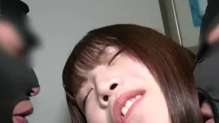 FC2PPV-4848303 無剪輯個人拍攝觀看妻子與陌生男人的性愛影片並自慰的丈夫這次變態妻子主動提出三人行並給丈夫一個驚喜色情禮物
