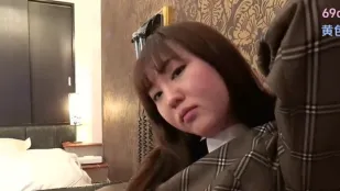 FC2PPV-1096824 初次相遇陰蒂堪比陰莖的性感女大學生紫苑